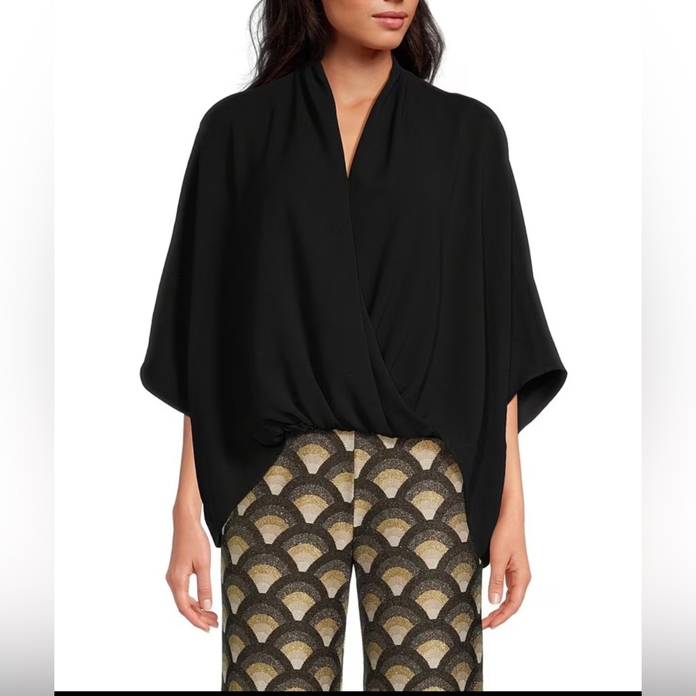 Trina Turk Black Concourse Surplice Flowy Cape Top Small xs
